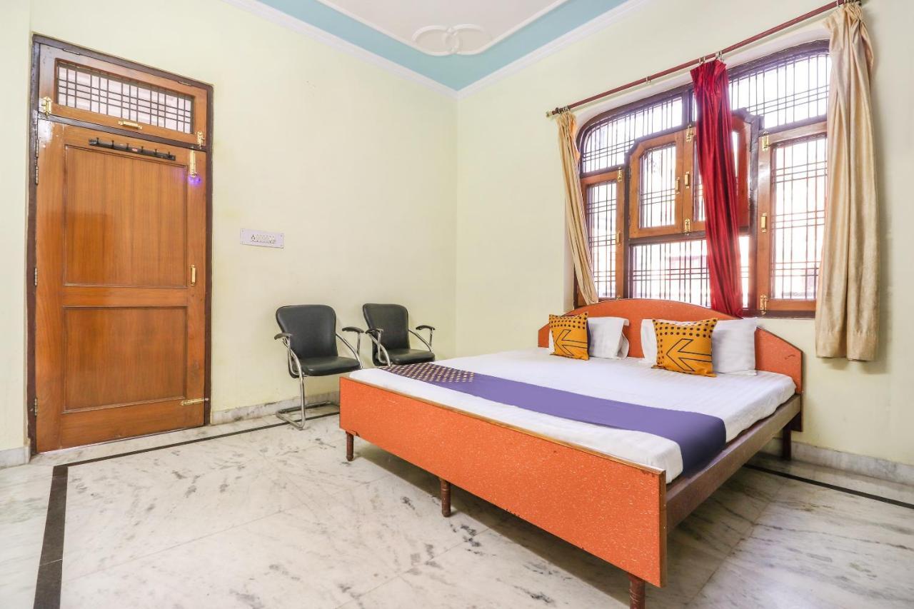 Hotel Spot On 70311 Rangoli Palace Lakhnaú Exteriér fotografie